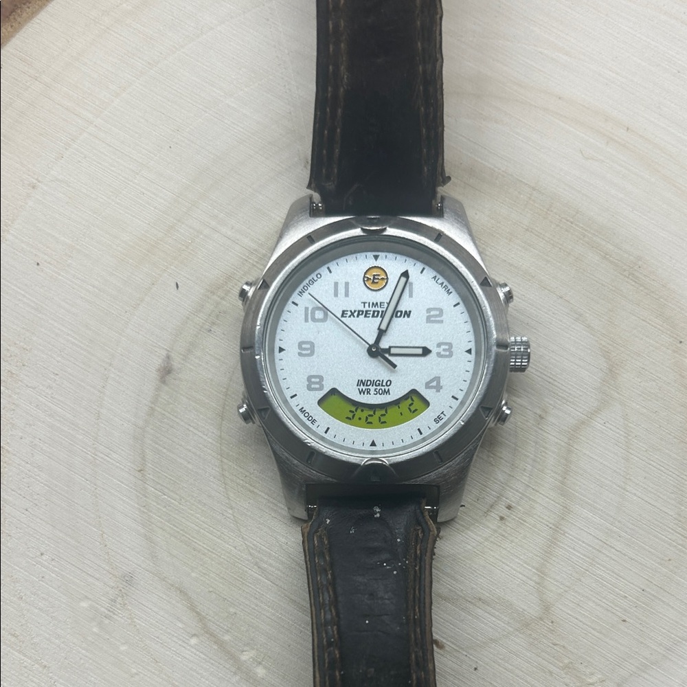 Timex Expedition White Dial with Brown Strap Smartwatch